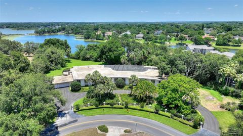 A home in WINTER HAVEN