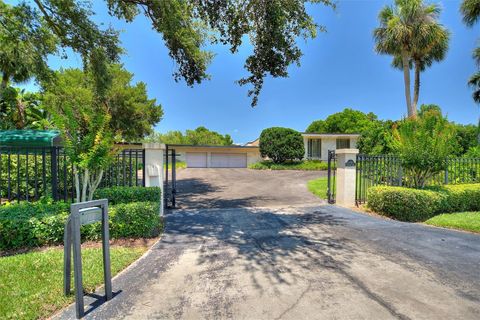 A home in WINTER HAVEN