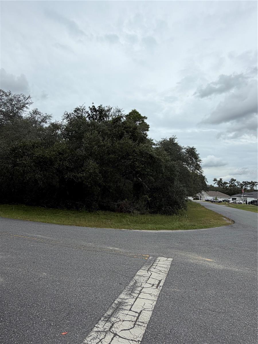 MARION OAKS GOLF WAY AND 166TH PLACE ROAD
