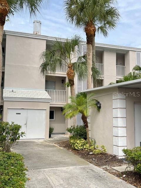 **AVAILABLE JAN 2026** ADORABLE 2/2 CONDO AVAILABLE NOW** Screened in patio/balcony with gorgeous view. Located in beautiful Farmington Vistas!! Meticulously maintained condo-Close to shopping, beaches, and entertainment! This condo is ready for you; just unpack your suitcase and enjoy! Call to schedule showing today!! Taxes and cleaning fee not included