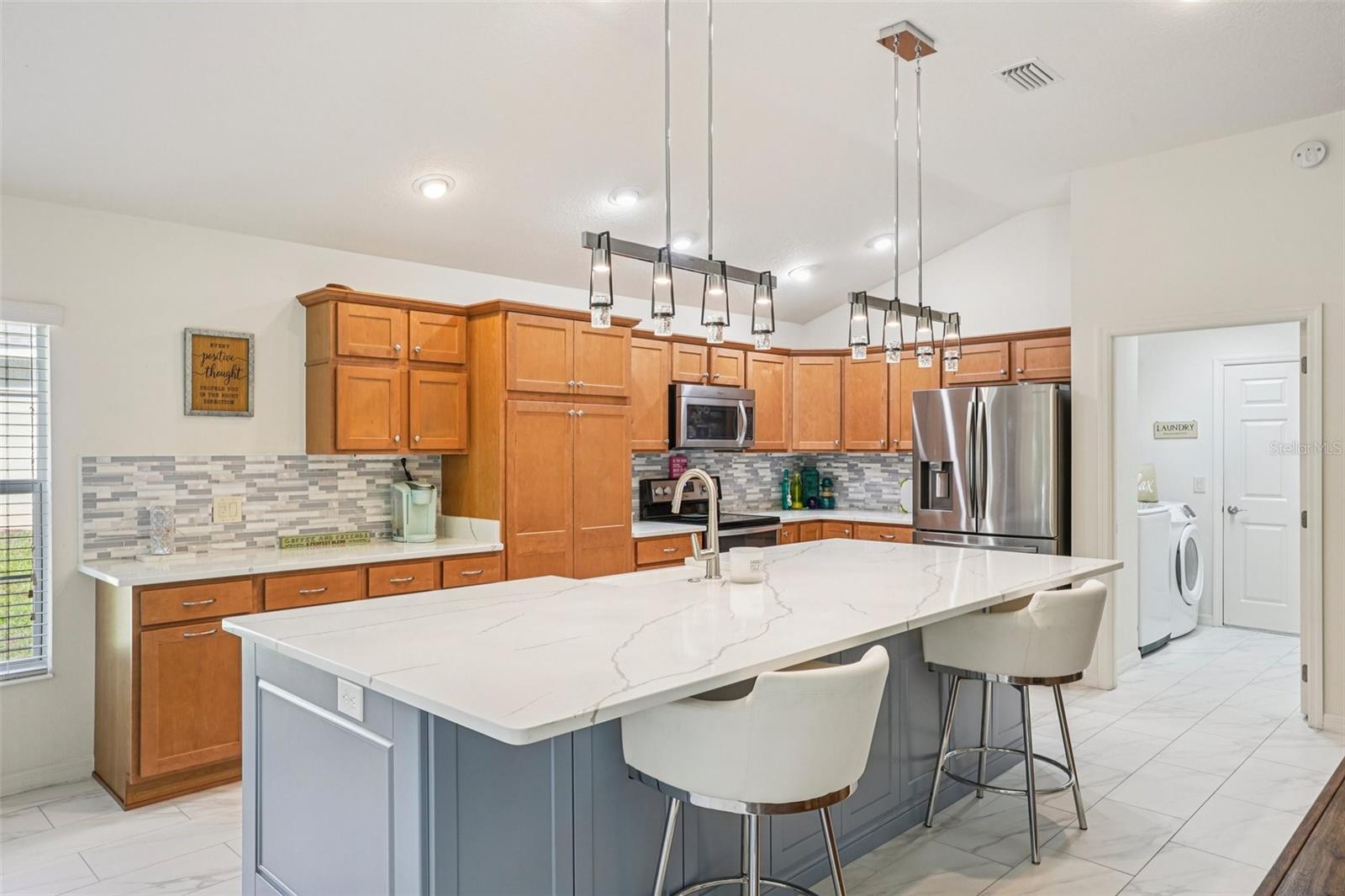 LAKESIDE LANDINGS - Residential