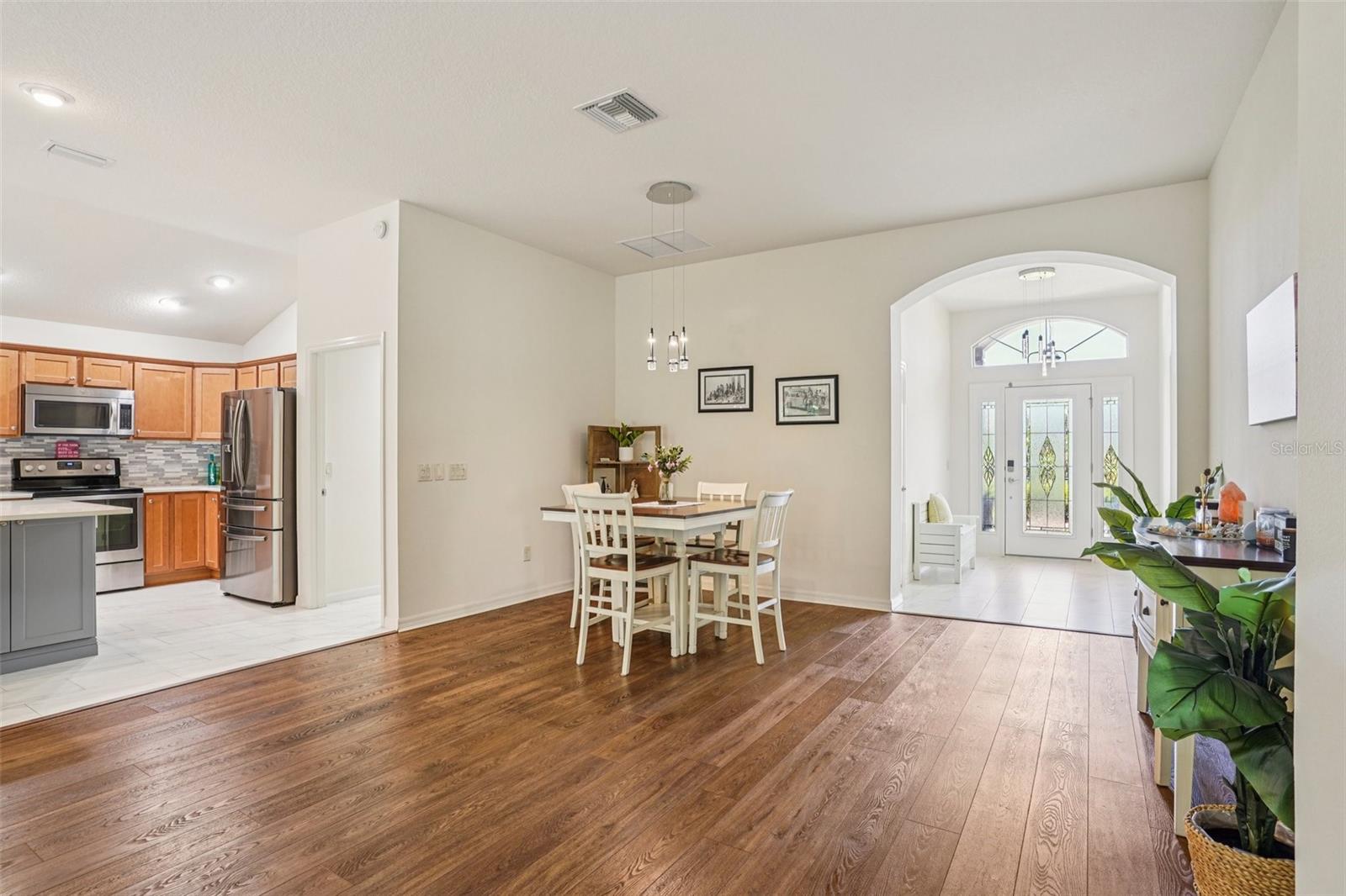 LAKESIDE LANDINGS - Residential