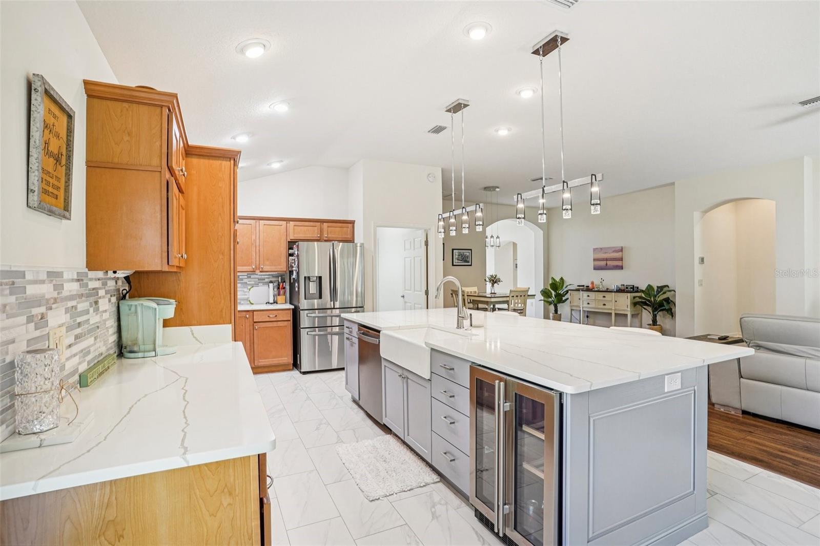 LAKESIDE LANDINGS - Residential