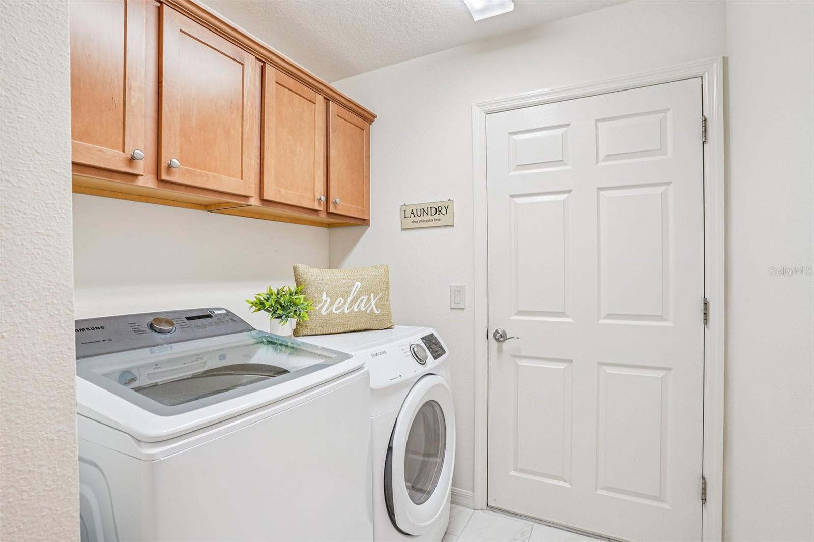 LAKESIDE LANDINGS - Residential