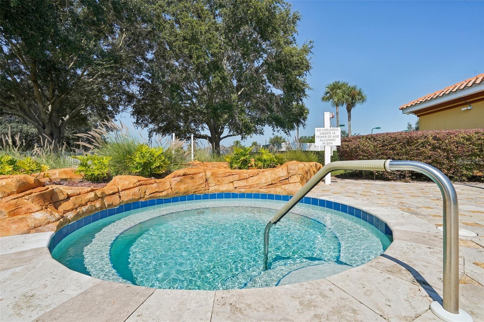 LAKESIDE LANDINGS - Residential