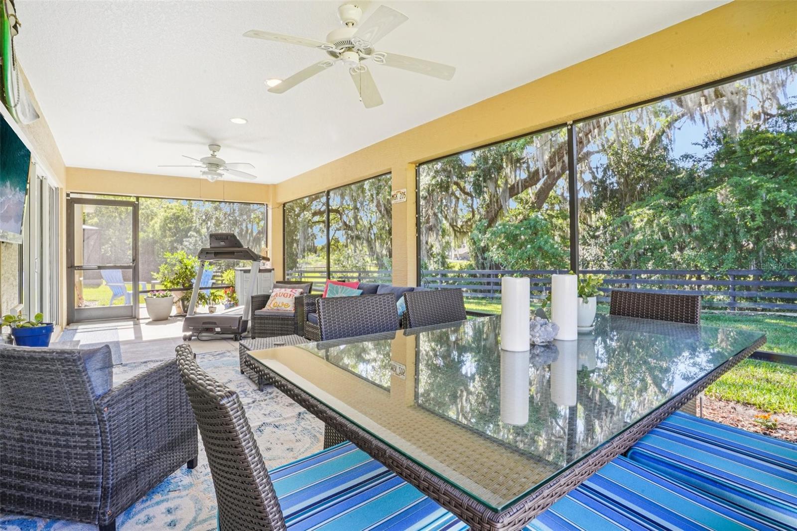 LAKESIDE LANDINGS - Residential