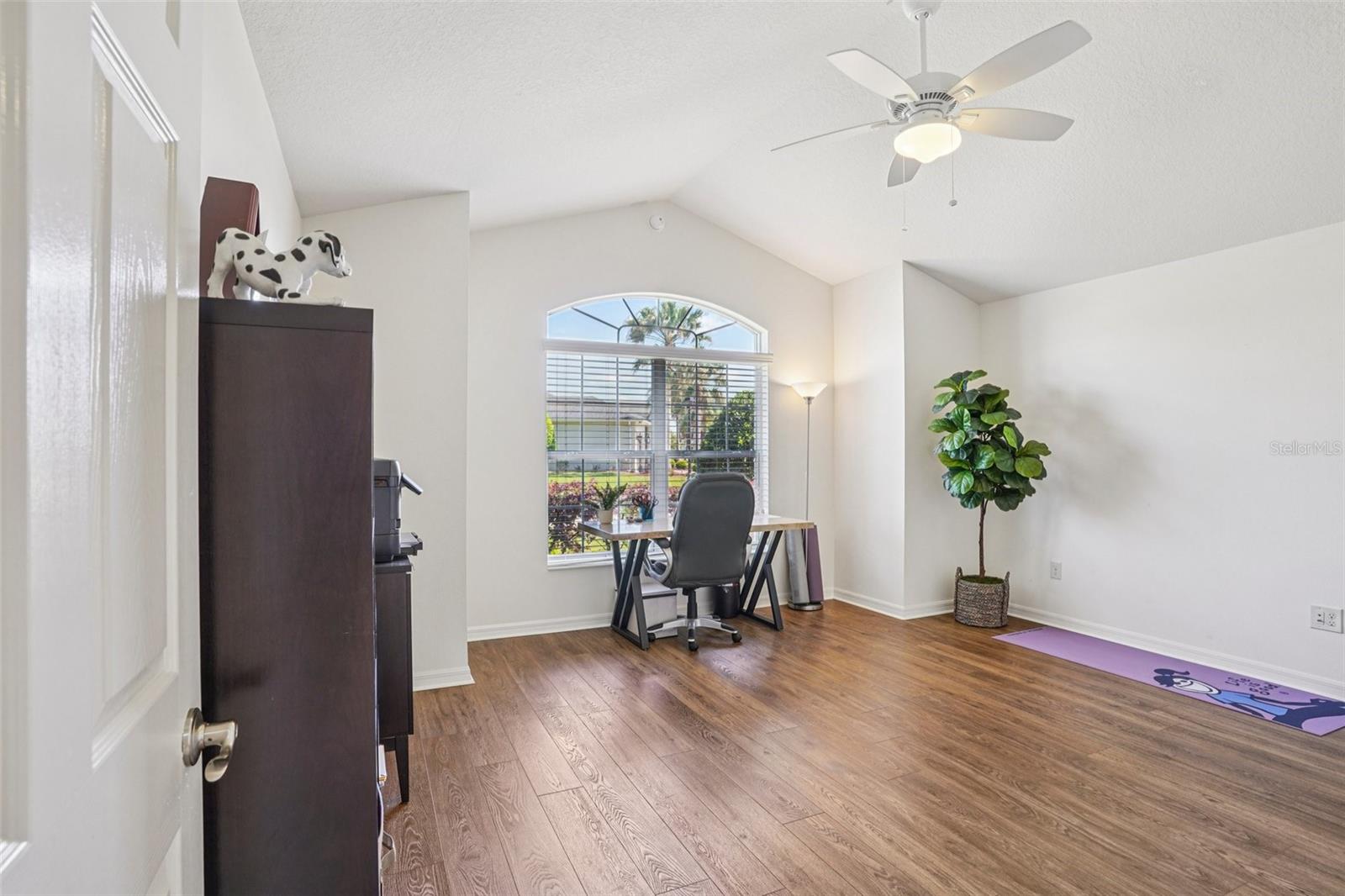 LAKESIDE LANDINGS - Residential