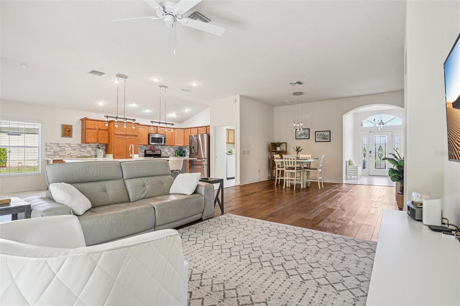 LAKESIDE LANDINGS - Residential