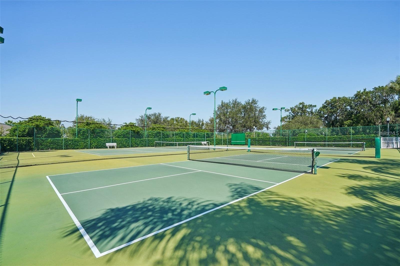 LAKESIDE LANDINGS - Residential