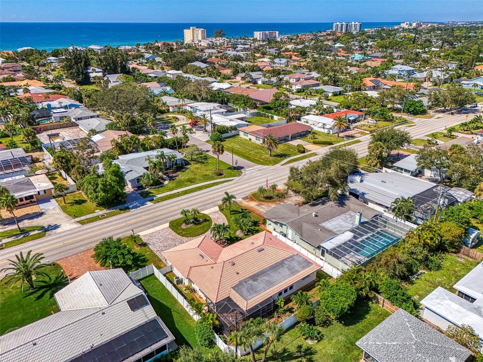GOLDEN BEACH - Residential