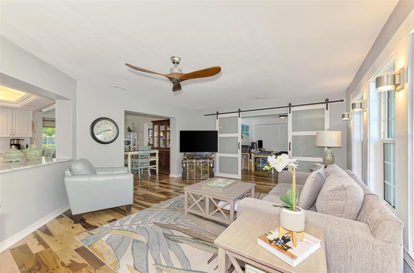 GOLDEN BEACH - Residential