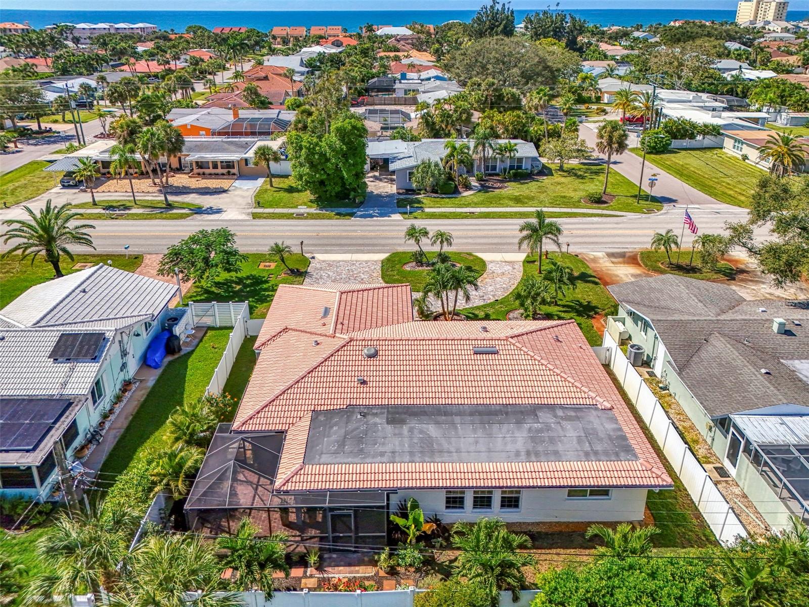 GOLDEN BEACH - Residential