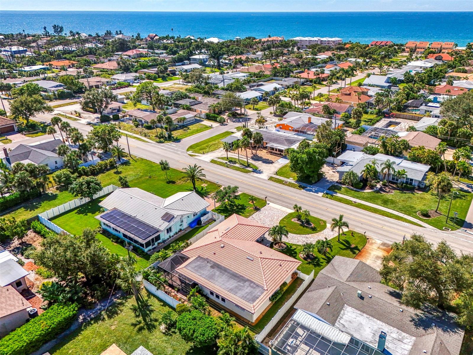 GOLDEN BEACH - Residential