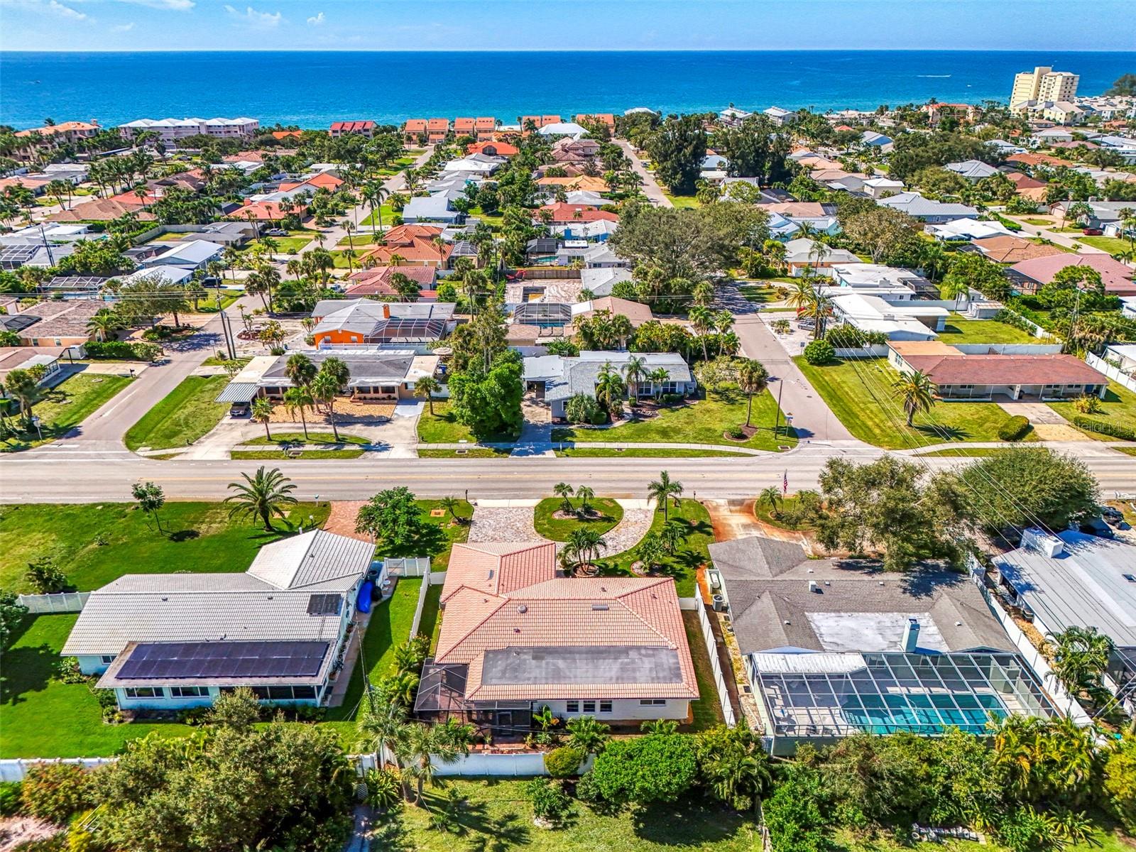 GOLDEN BEACH - Residential