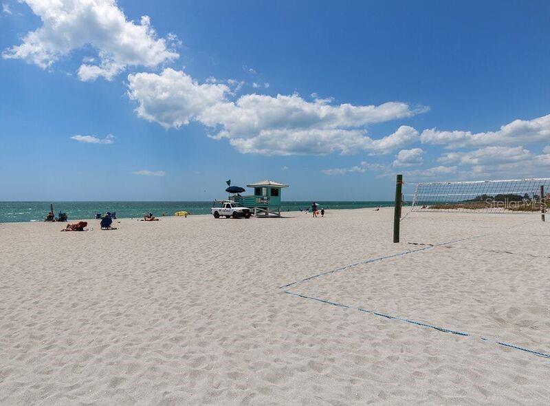 GOLDEN BEACH - Residential