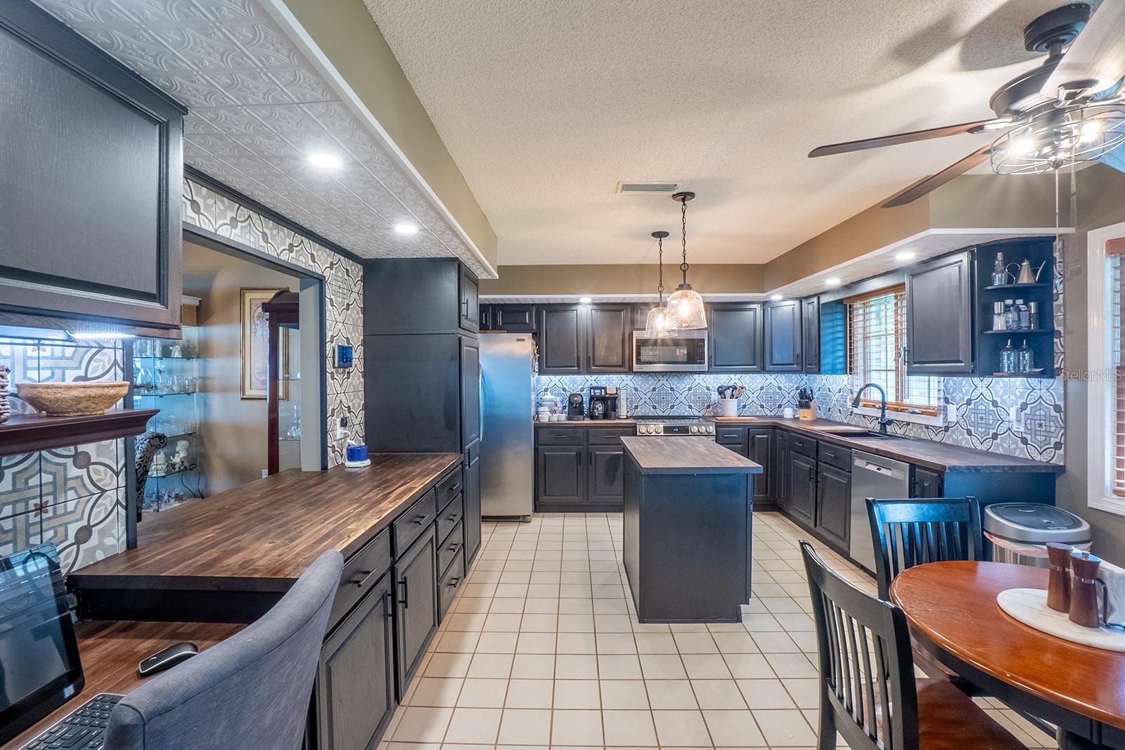 5 WESTBRIAR LANE