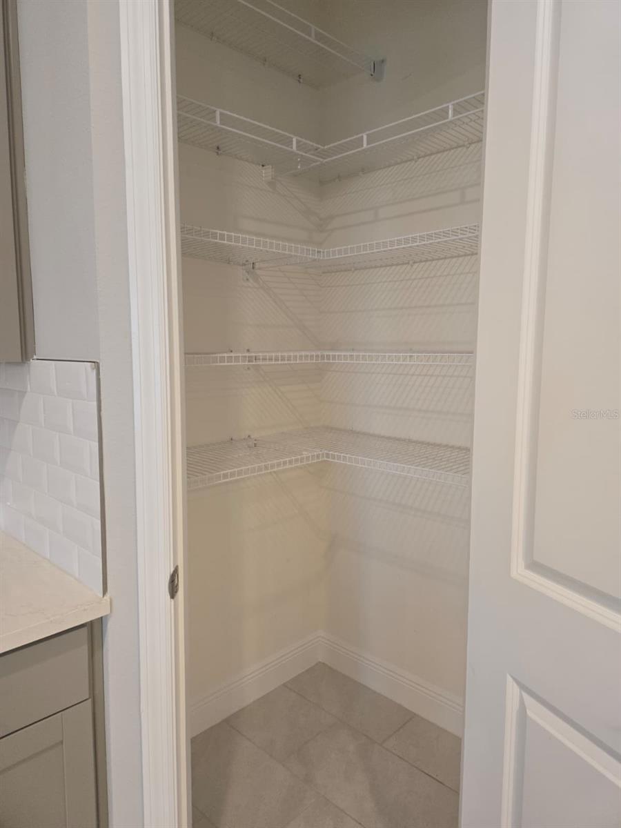 STAR FARMS PH IV SUBPH H & I - Residential Lease