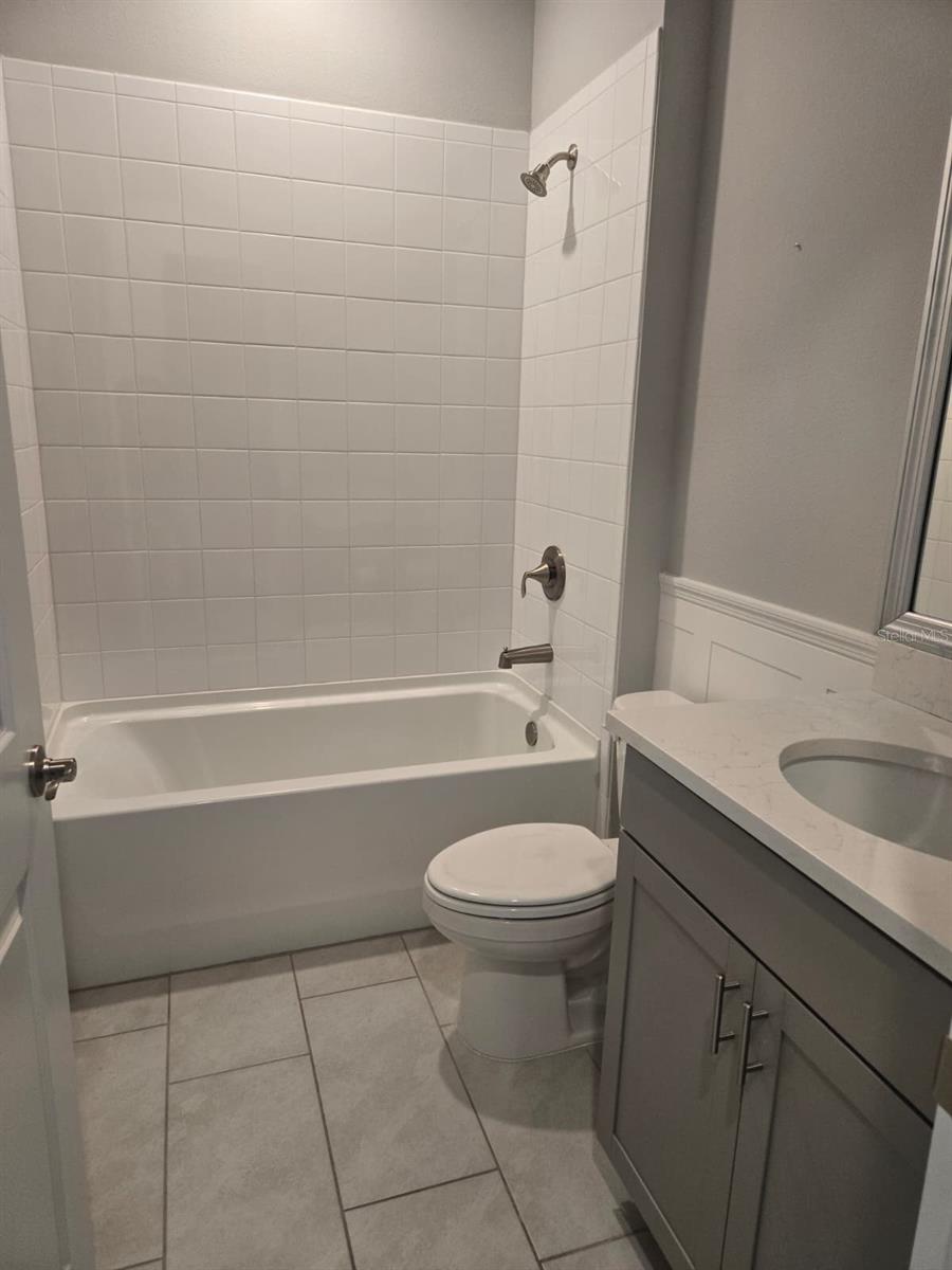 STAR FARMS PH IV SUBPH H & I - Residential Lease