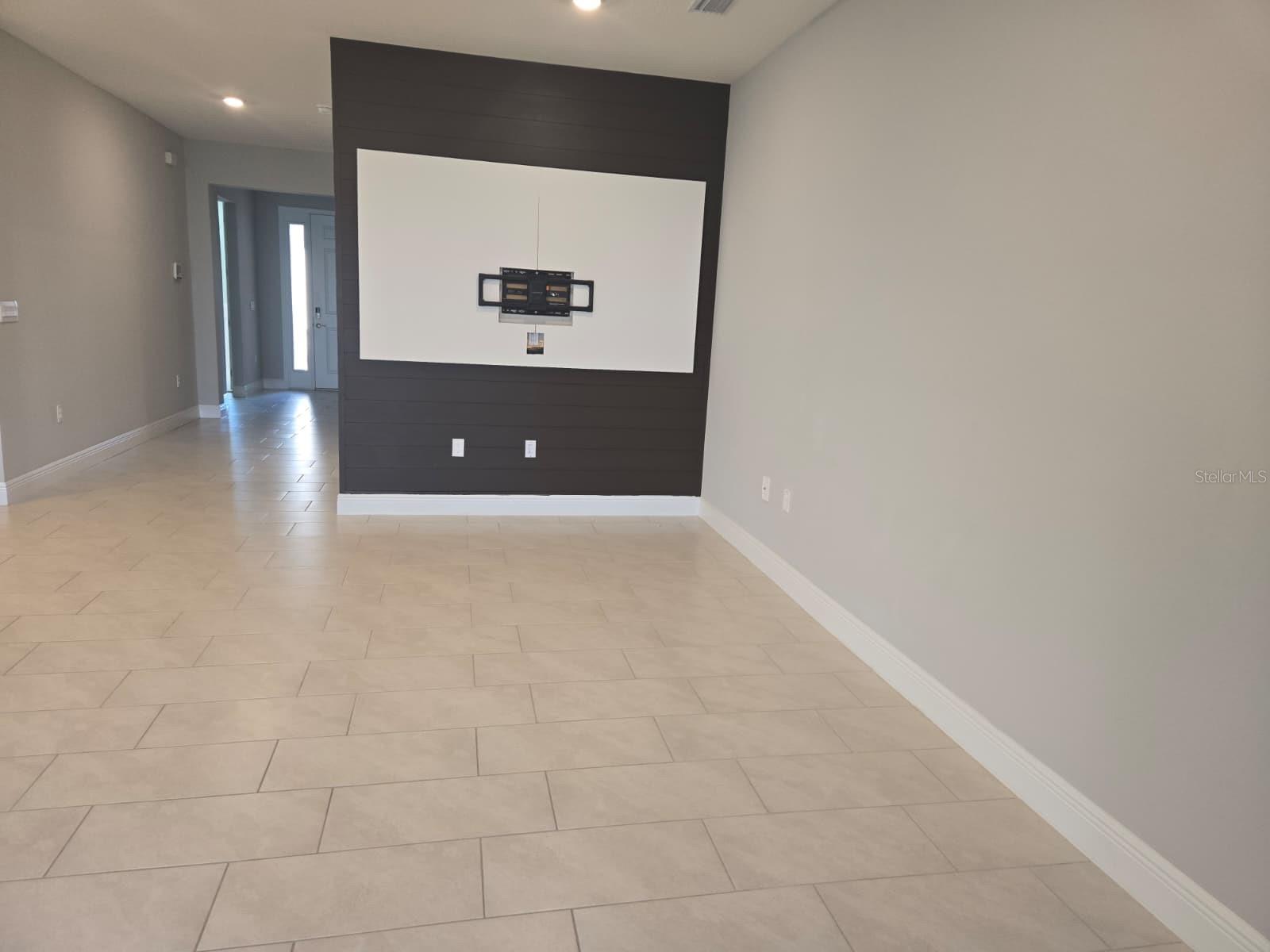 STAR FARMS PH IV SUBPH H & I - Residential Lease