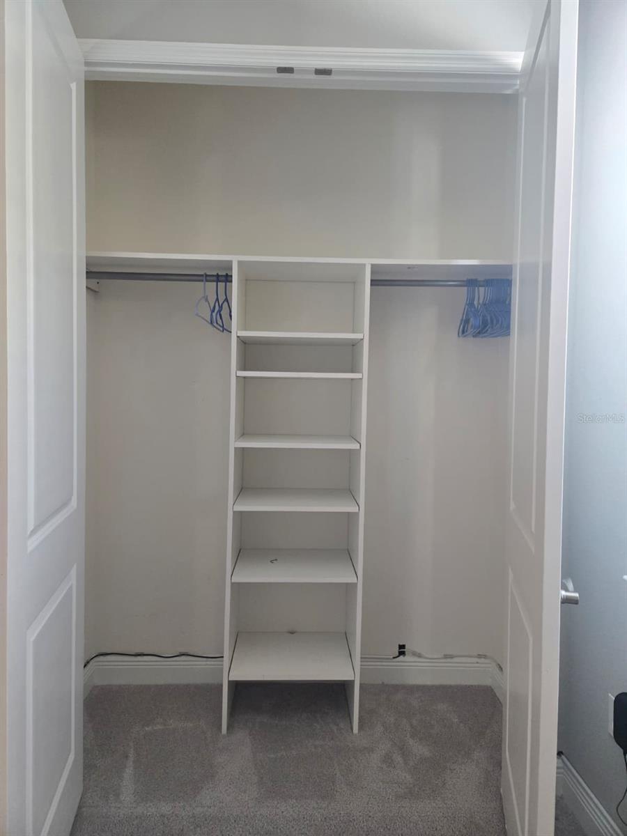 STAR FARMS PH IV SUBPH H & I - Residential Lease