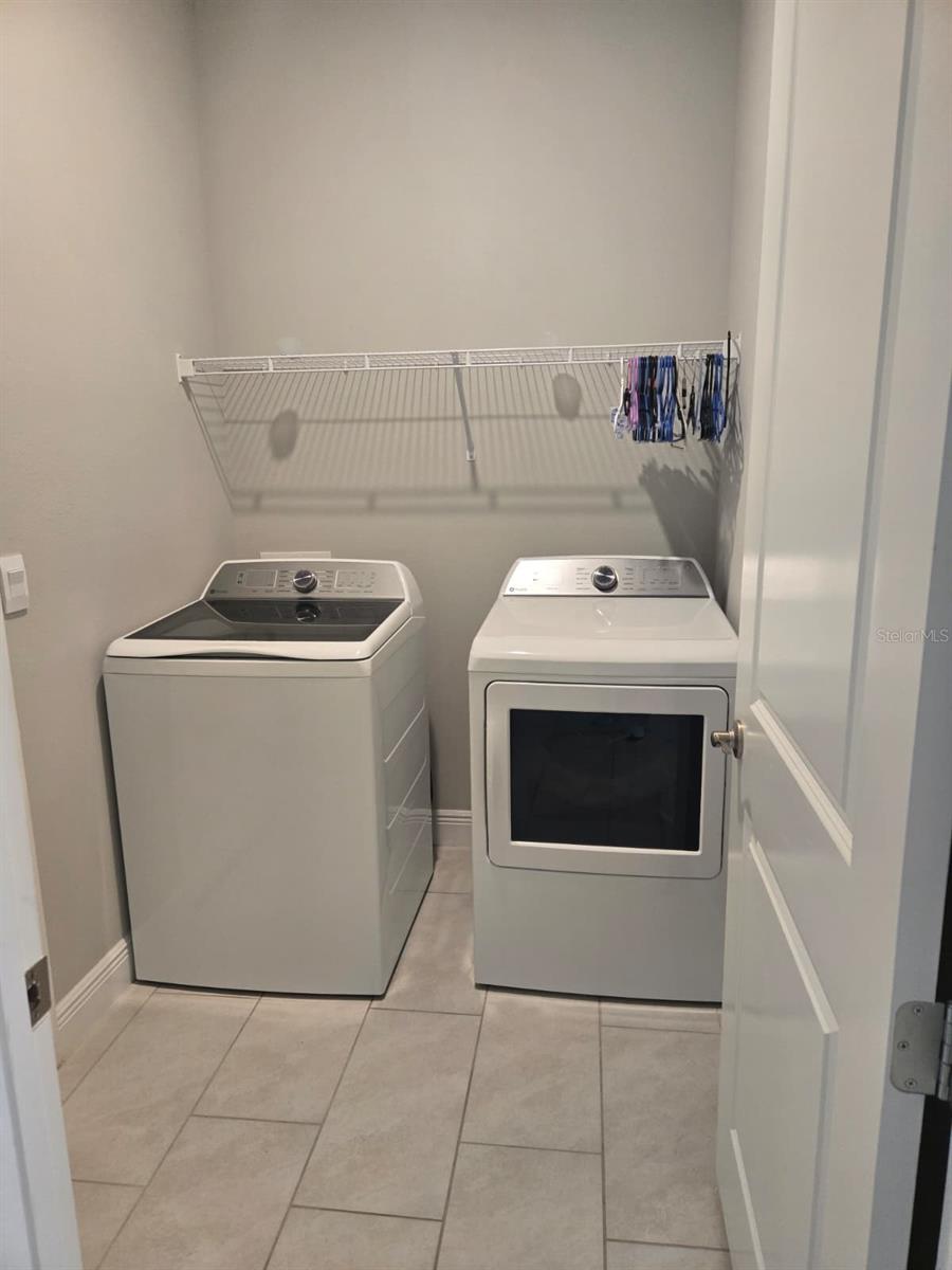 STAR FARMS PH IV SUBPH H & I - Residential Lease