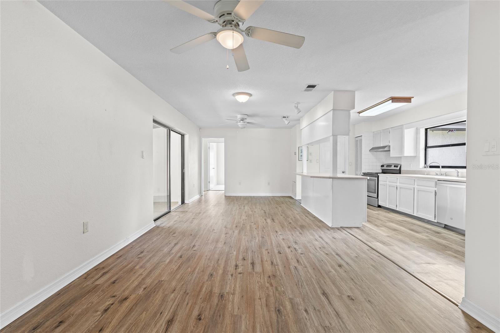 LAKE MENDELIN ESTATES - Residential