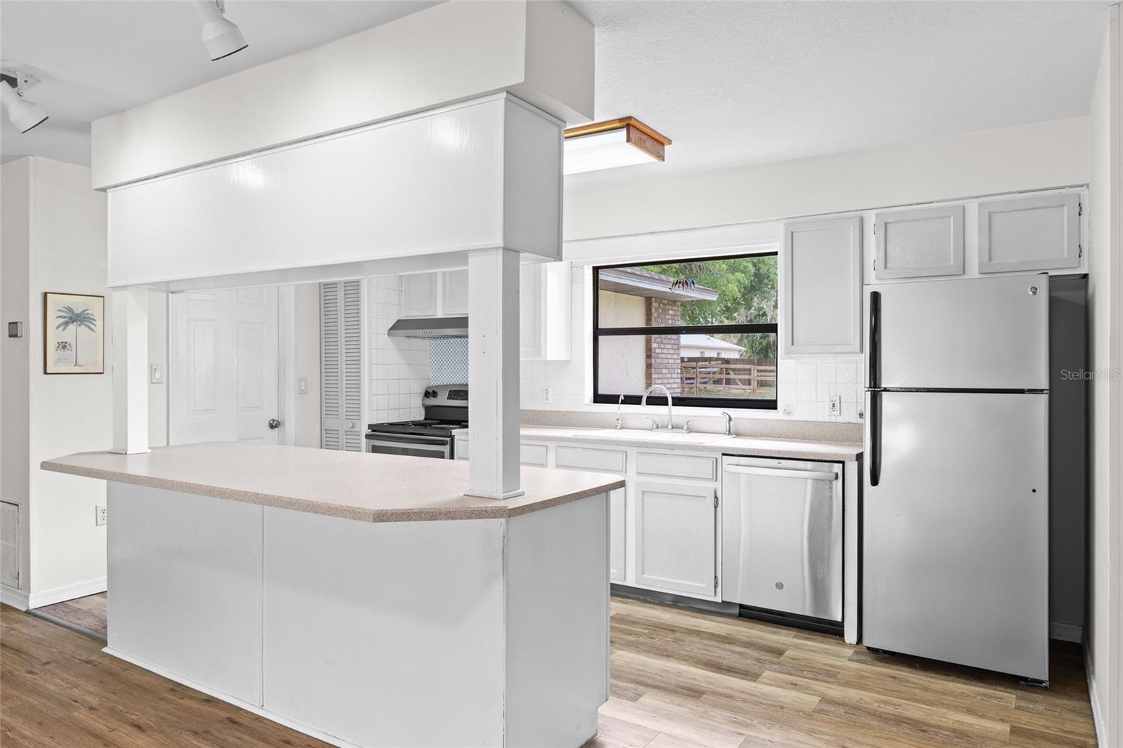 LAKE MENDELIN ESTATES - Residential