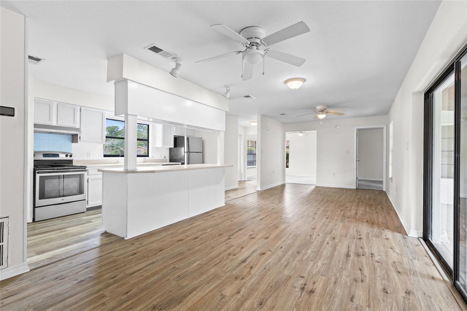 LAKE MENDELIN ESTATES - Residential