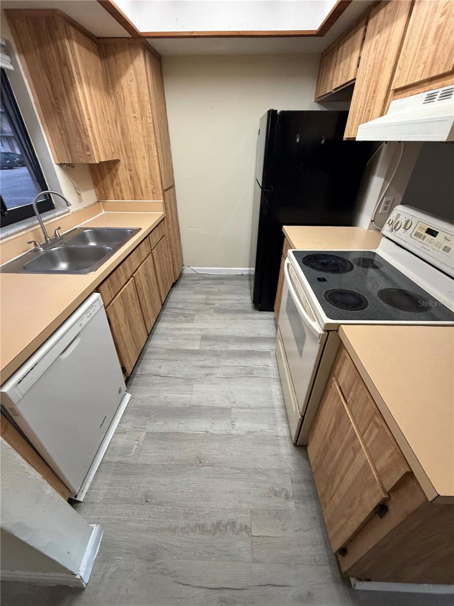 4022 OAK LIMB COURT