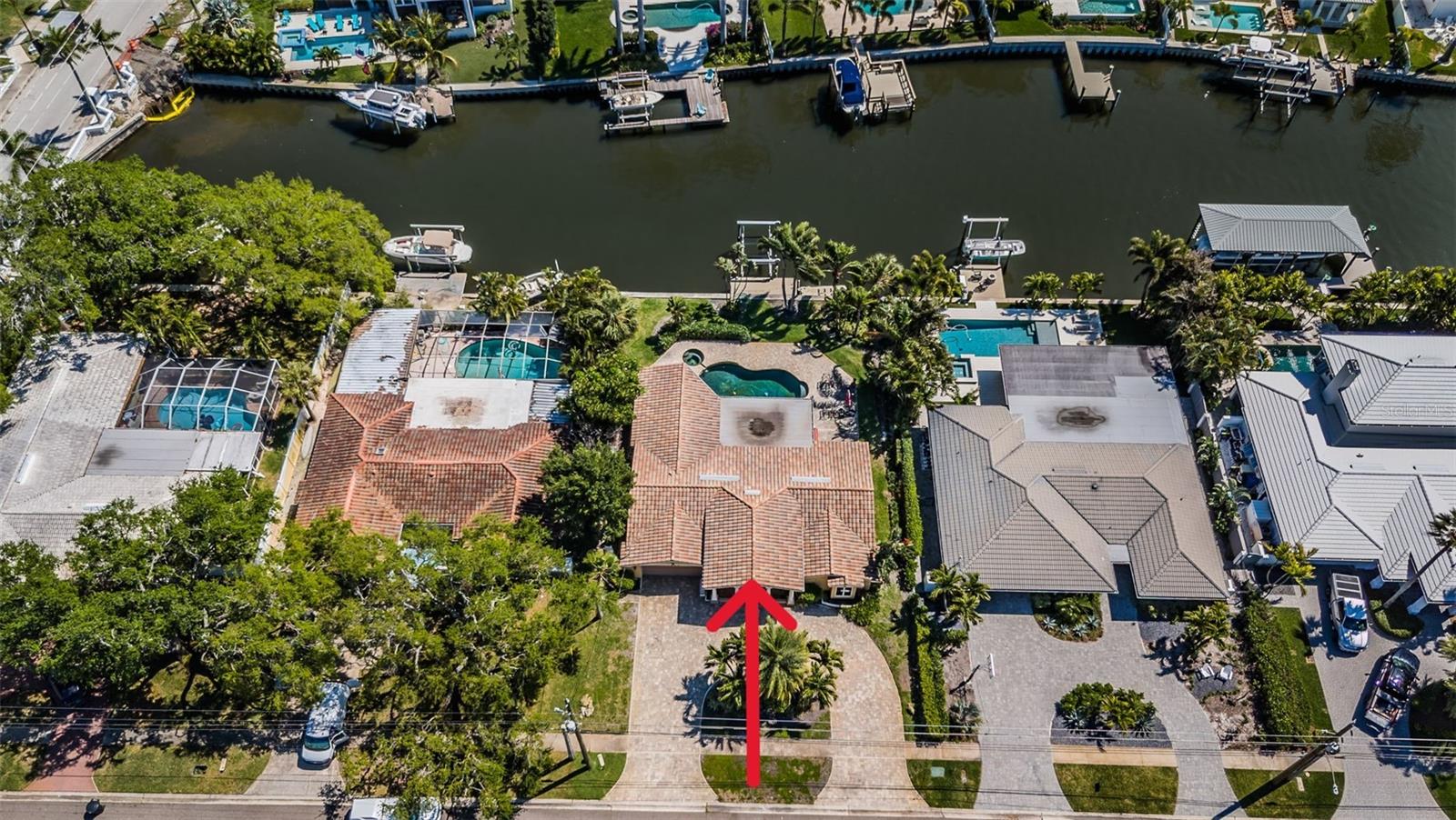 1233 EDEN ISLE DRIVE NE