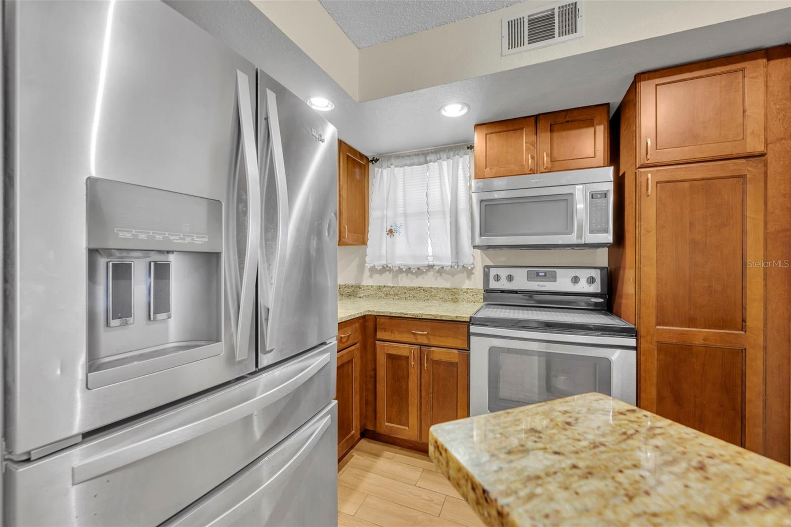 4512 COMMANDER DRIVE 1712