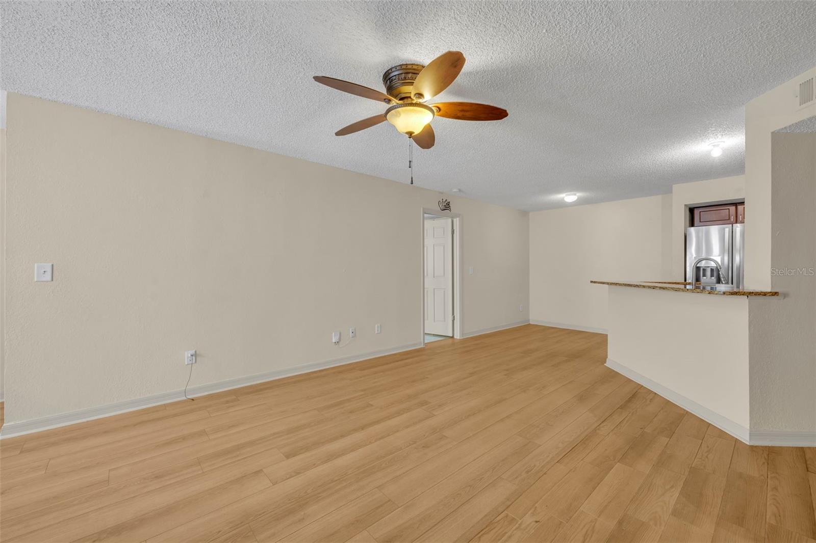 VENETIAN PLACE - Residential