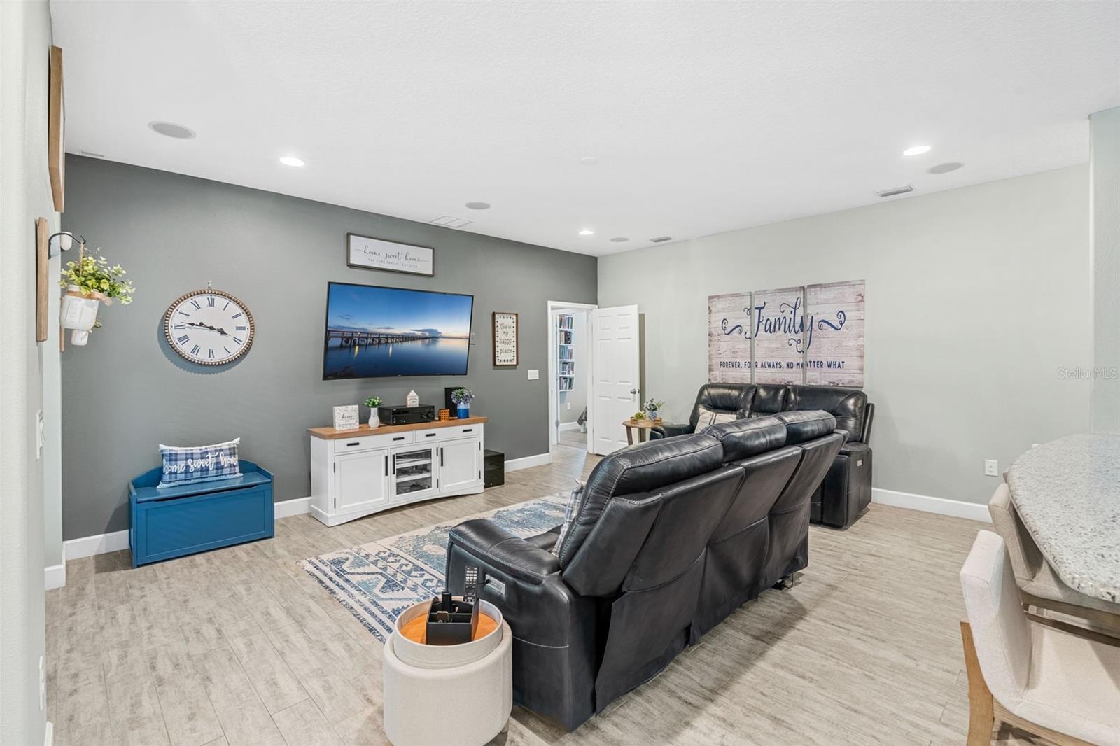 SAWGRASS LAKES PHASE TWO B - Residential