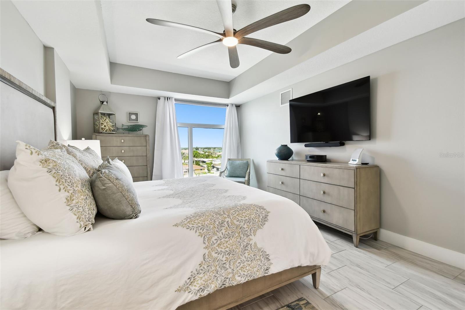 AZURE CONDO - Residential Lease