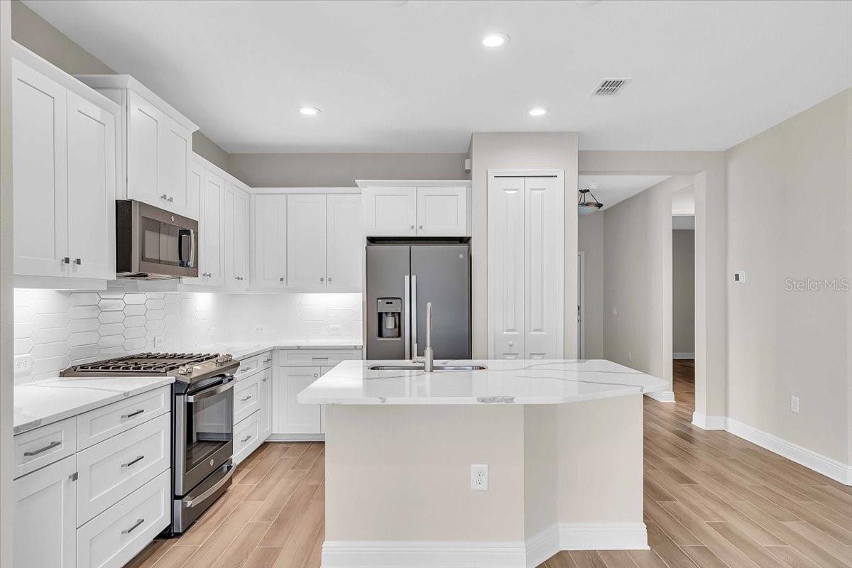 WYSTERIA-WELLEN PARK VILLAGE F-4 - Residential Lease