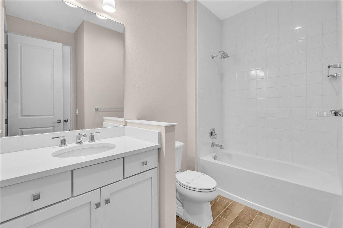 WYSTERIA-WELLEN PARK VILLAGE F-4 - Residential Lease