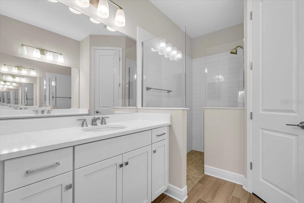 WYSTERIA-WELLEN PARK VILLAGE F-4 - Residential Lease