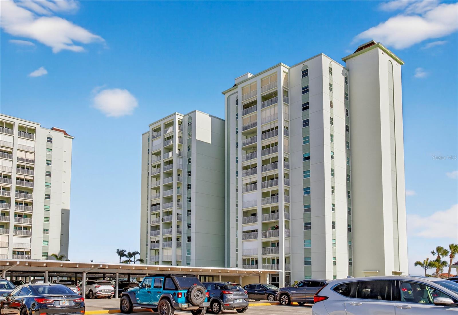 THREE PALMS POINTE CONDO - Residential