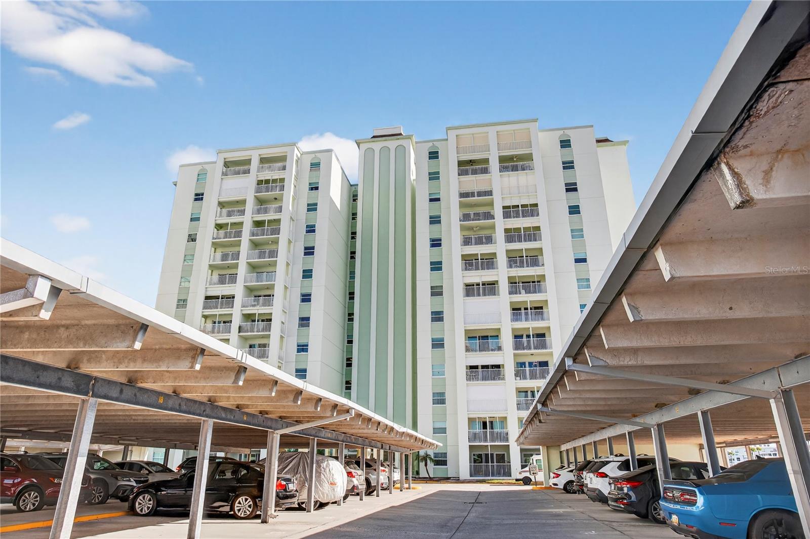 THREE PALMS POINTE CONDO - Residential