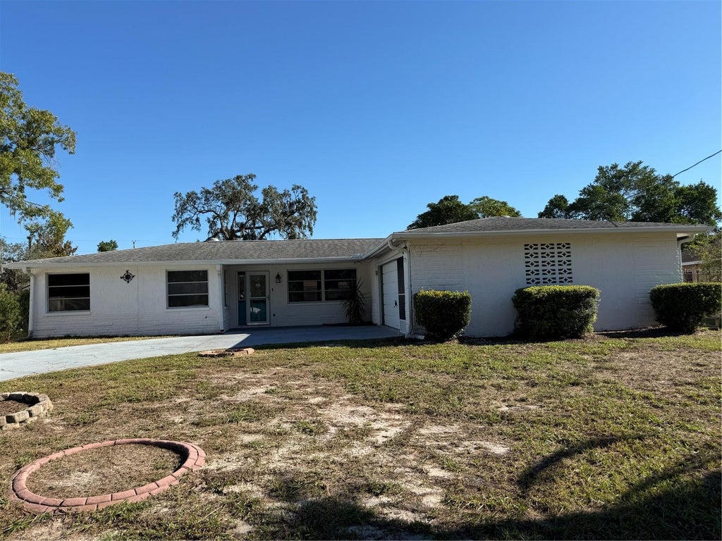 Photo of 7400 Hiawatha Parkway, Spring Hill, FL 34606 (MLS # TB8557036)