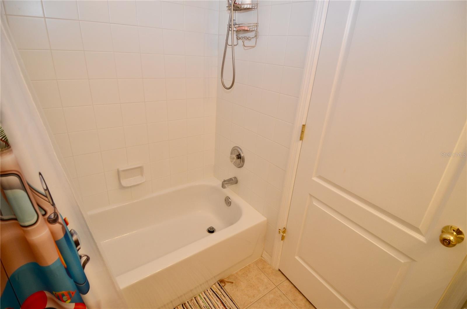 TOWNS AT LAKESIDE - Residential