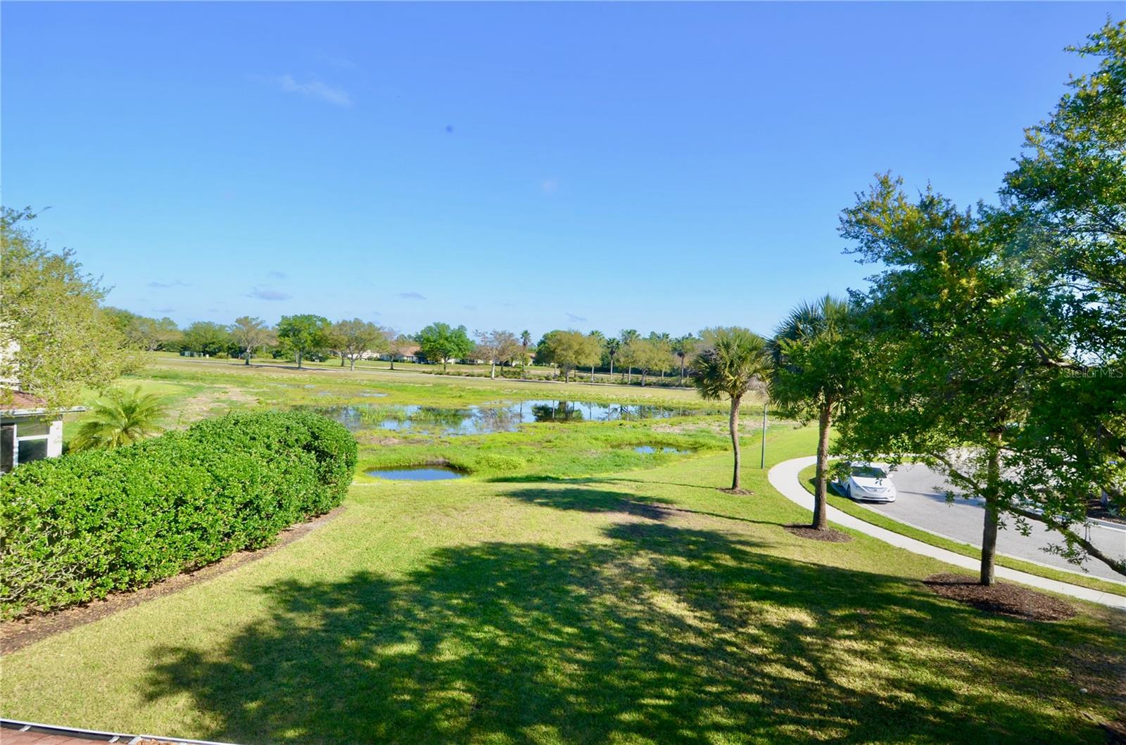 TOWNS AT LAKESIDE - Residential