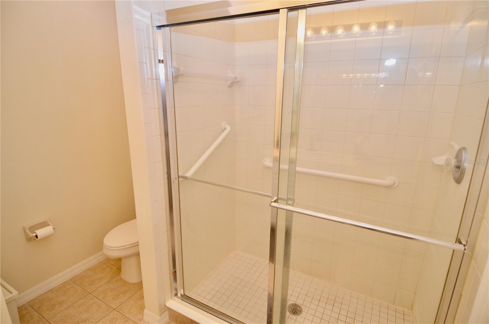 TOWNS AT LAKESIDE - Residential