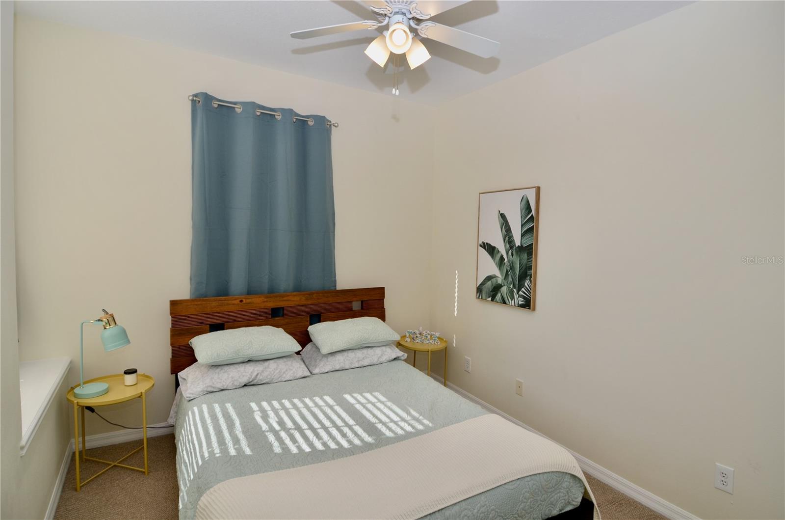 TOWNS AT LAKESIDE - Residential