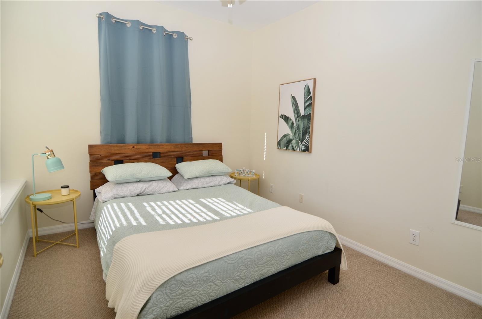 TOWNS AT LAKESIDE - Residential