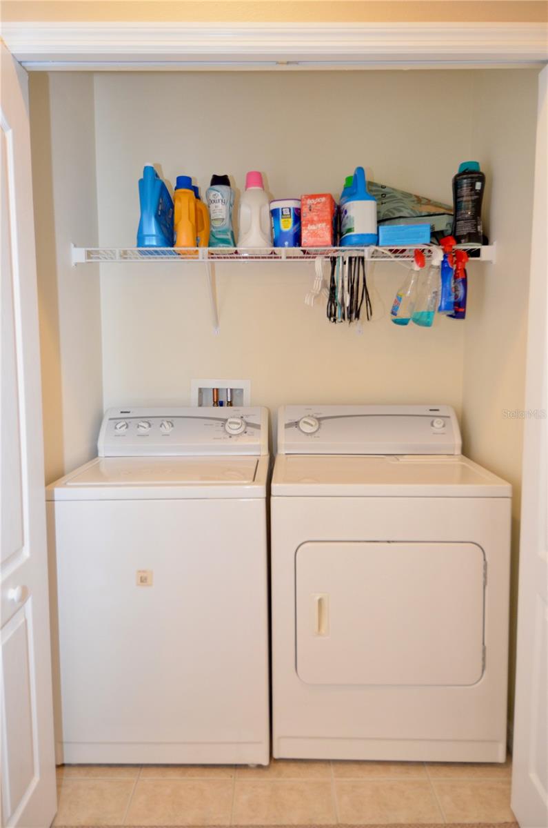 TOWNS AT LAKESIDE - Residential