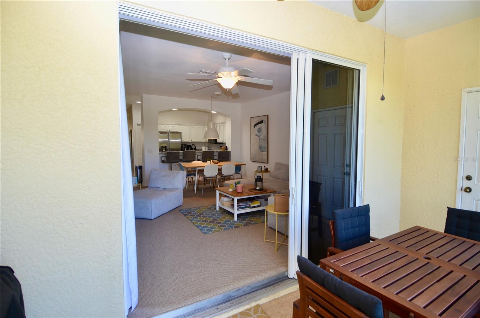 TOWNS AT LAKESIDE - Residential