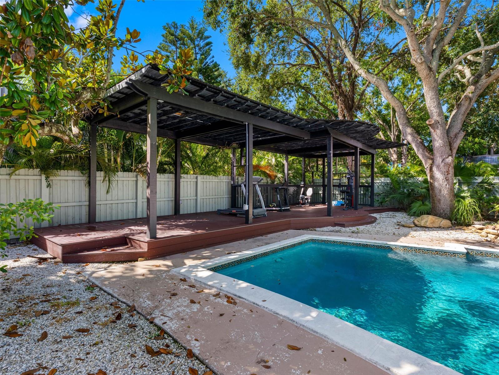 BEACH PARK ISLE SUB - Residential Lease