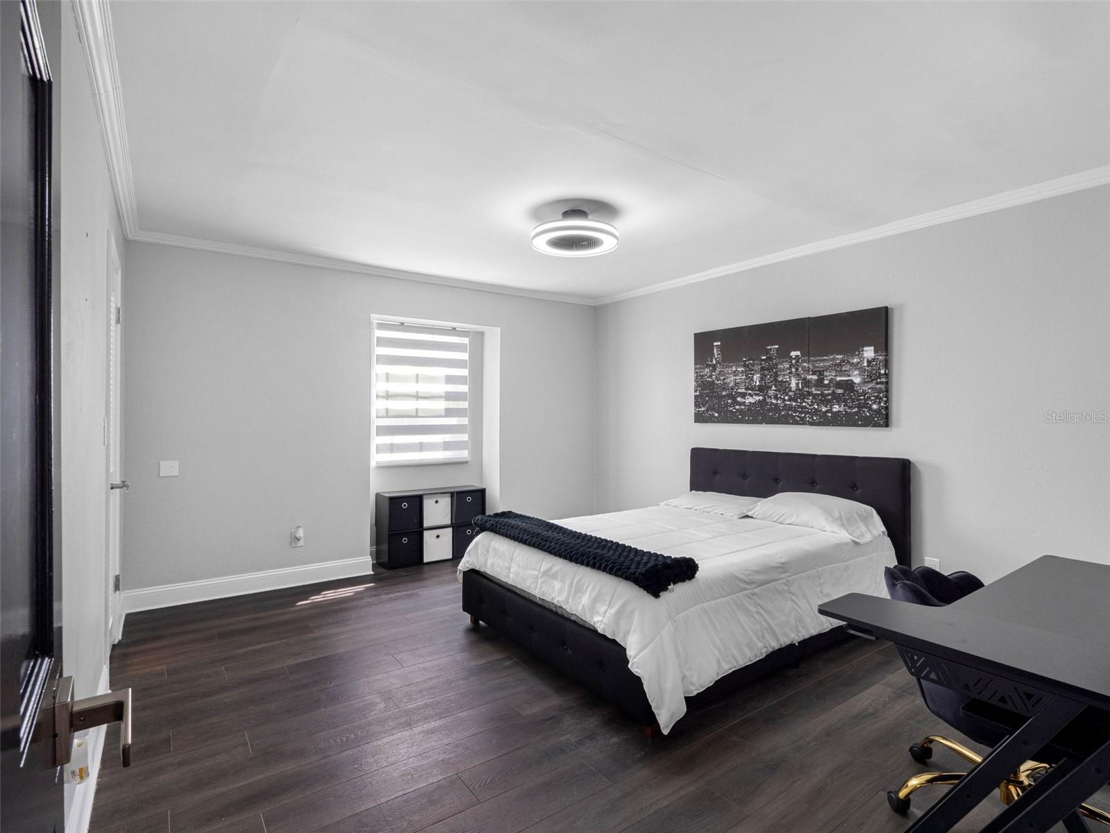 BEACH PARK ISLE SUB - Residential Lease