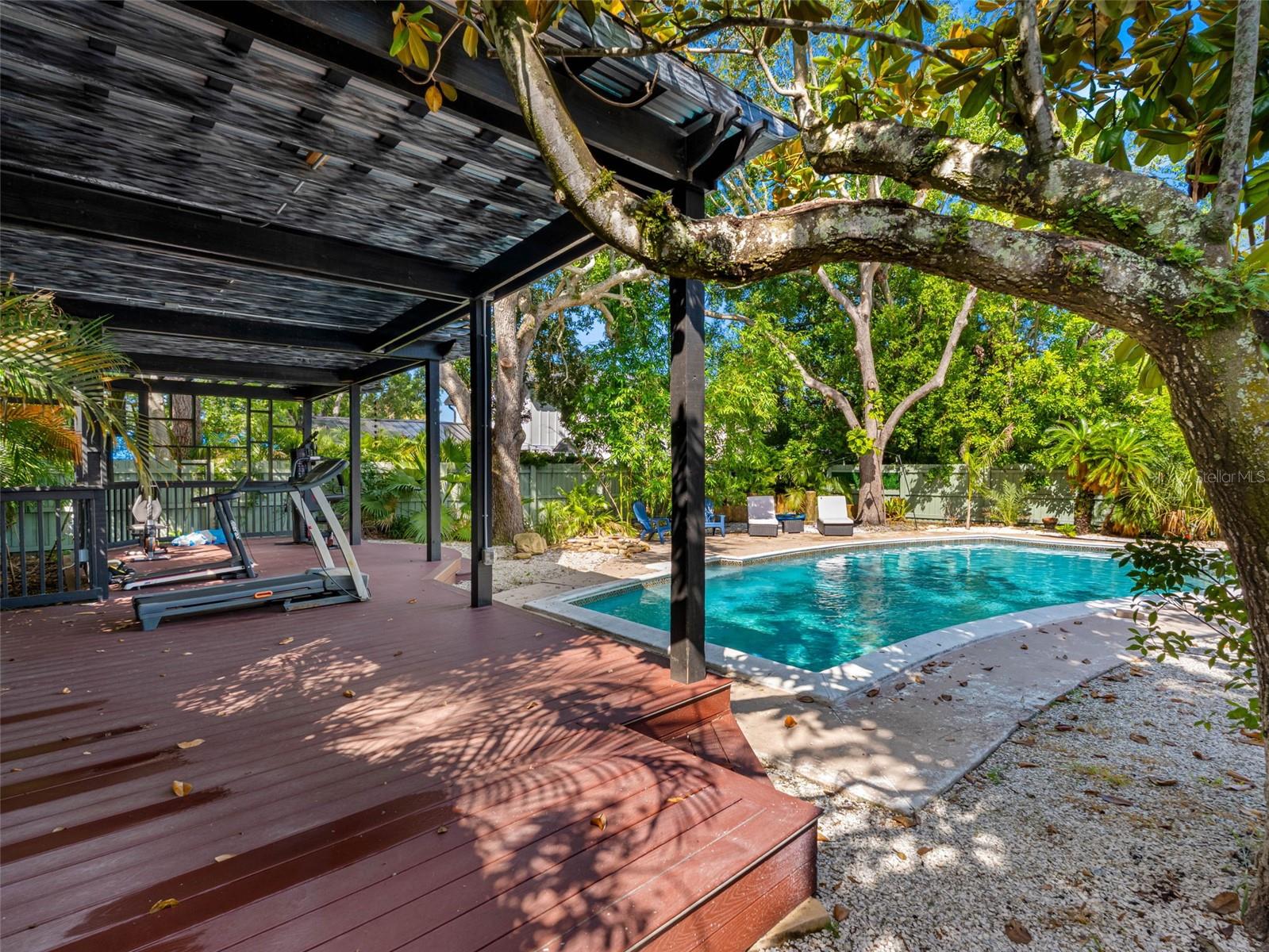 BEACH PARK ISLE SUB - Residential Lease